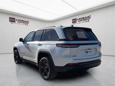 2025 Jeep Grand Cherokee, $38330. Photo 5