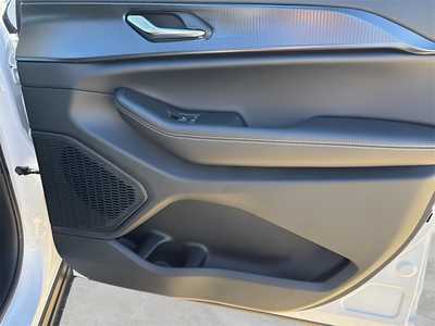 2025 Jeep Grand Cherokee, $38330. Photo 9