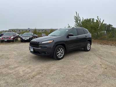 2015 Jeep Cherokee, $7990. Photo 3