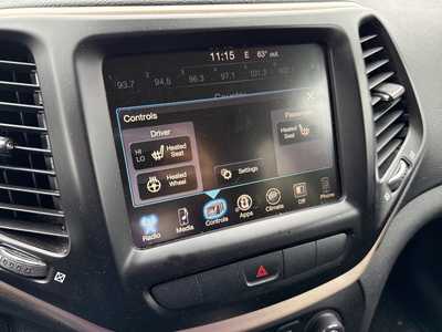 2015 Jeep Cherokee, $7990. Photo 8
