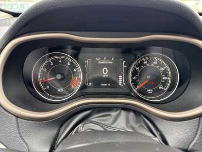 2015 Jeep Cherokee, $7990. Photo 9