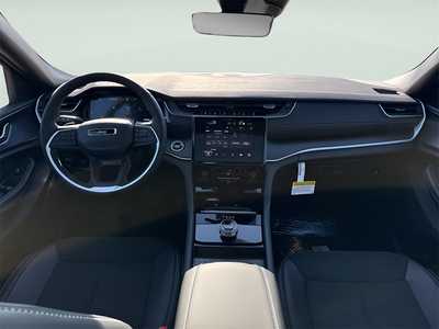 2025 Jeep Grand Cherokee, $40848. Photo 12