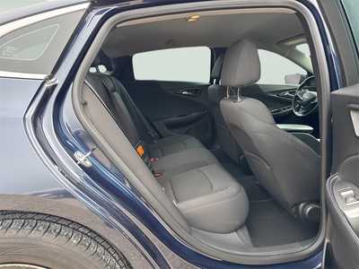 2016 Chevrolet Malibu, $12490. Photo 11