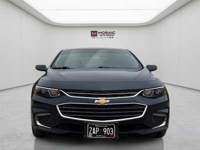 2016 Chevrolet Malibu, $12490. Photo 2