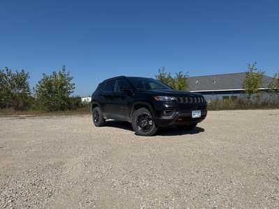 2023 Jeep Compass, $23990. Photo 1