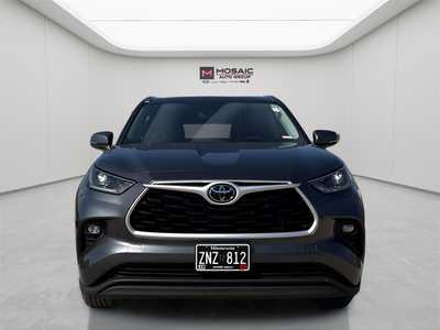 2021 Toyota Highlander, $32990. Photo 2
