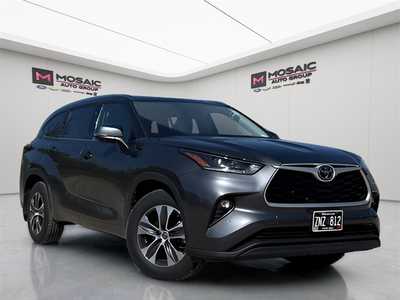 2021 Toyota Highlander, $32990. Photo 1