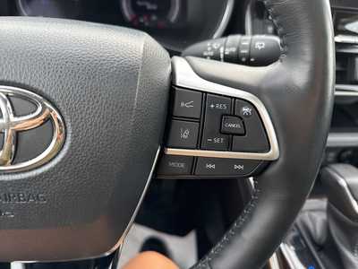 2023 Toyota Highlander, $43990. Photo 10