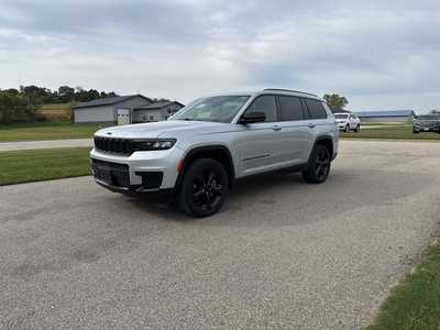 2022 Jeep Grand Cherokee L, $29990. Photo 3