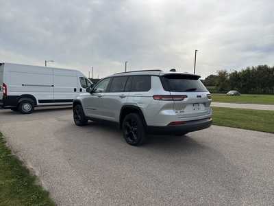 2022 Jeep Grand Cherokee L, $29990. Photo 5
