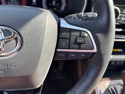 2023 Toyota Highlander, $41990. Photo 10