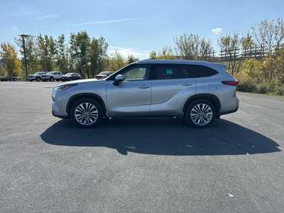 2023 Toyota Highlander, $41990. Photo 4