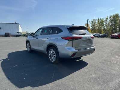2023 Toyota Highlander, $41990. Photo 5