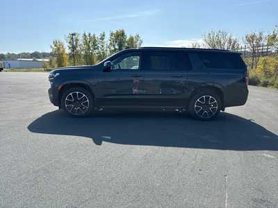 2022 Chevrolet Suburban, $55990. Photo 4