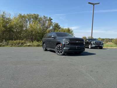 2022 Chevrolet Suburban, $55990. Photo 1