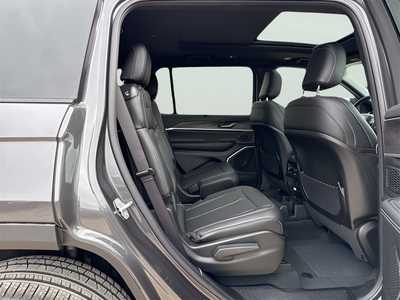 2025 Jeep Grand Cherokee L, $50439. Photo 11