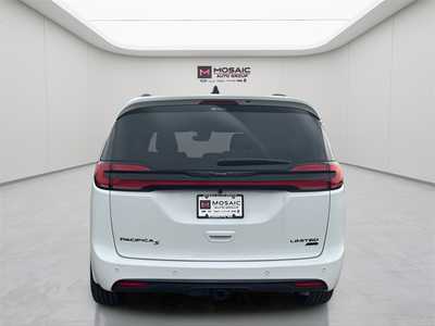 2026 Chrysler Pacifica, $48793. Photo 6