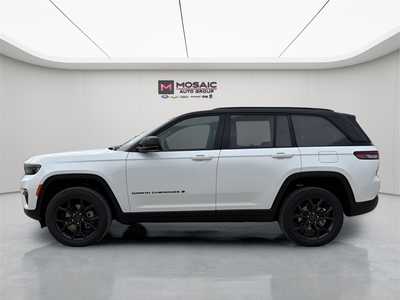 2025 Jeep Grand Cherokee, $42597. Photo 4
