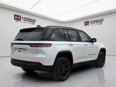 2025 Jeep Grand Cherokee, $42597. Photo 7