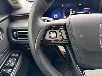 2025 Lincoln Aviator, $65990. Photo 10
