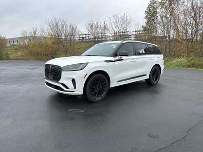 2025 Lincoln Aviator, $65990. Photo 3