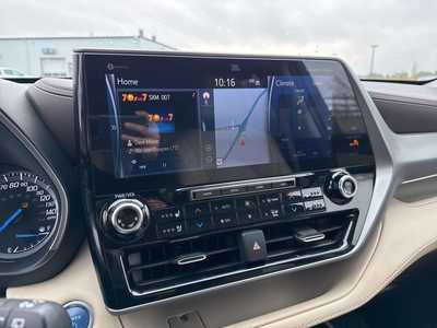 2021 Toyota Highlander, $43990. Photo 7