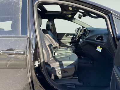 2026 Chrysler Pacifica, $48476. Photo 10
