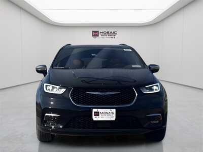 2026 Chrysler Pacifica, $48277. Photo 2