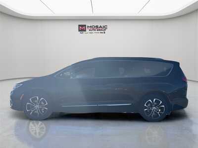 2026 Chrysler Pacifica, $48277. Photo 4