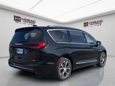 2026 Chrysler Pacifica, $48277. Photo 7