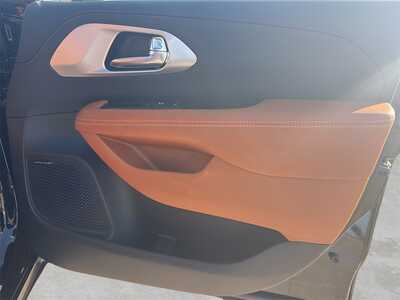 2026 Chrysler Pacifica, $48277. Photo 9