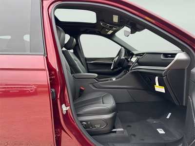 2025 Jeep Grand Cherokee L, $49439. Photo 10