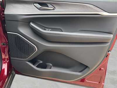 2025 Jeep Grand Cherokee L, $49439. Photo 9