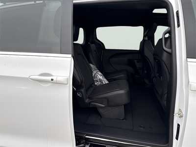 2026 Chrysler Pacifica, $42779. Photo 11
