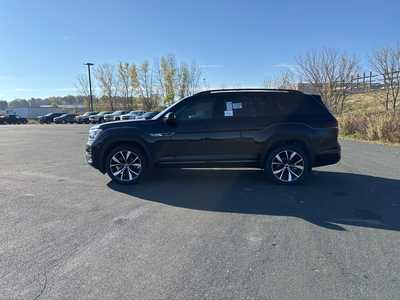 2024 Volkswagen Atlas, $40990. Photo 4