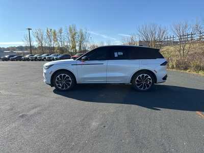 2024 Lincoln Nautilus, $53990. Photo 4