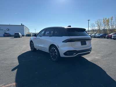 2024 Lincoln Nautilus, $53990. Photo 5