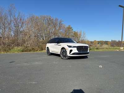 2024 Lincoln Nautilus, $53990. Photo 1