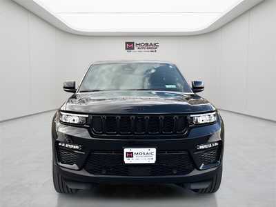 2025 Jeep Grand Cherokee, $45657. Photo 2