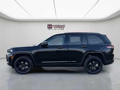 2025 Jeep Grand Cherokee, $45657. Photo 4