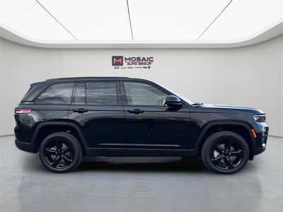 2025 Jeep Grand Cherokee, $45657. Photo 8