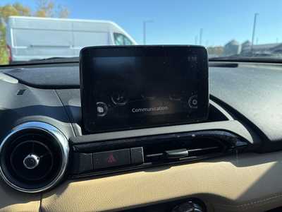 2020 Mazda Miata, $24990. Photo 7