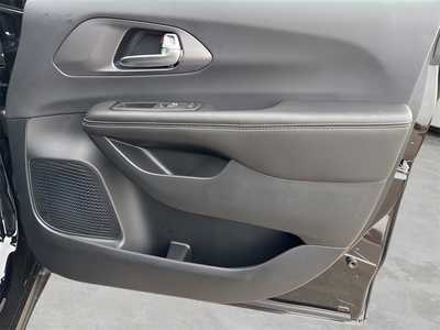2026 Chrysler Pacifica, $43297. Photo 9