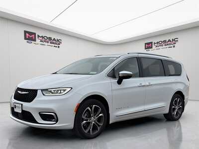 2026 Chrysler Pacifica, $51220. Photo 3