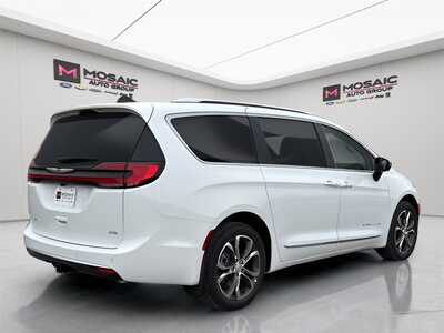 2026 Chrysler Pacifica, $51220. Photo 7