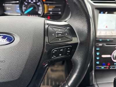 2017 Ford Explorer, $10990. Photo 12
