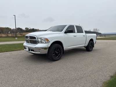 2014 RAM 1500 Crew Cab, $14990. Photo 3