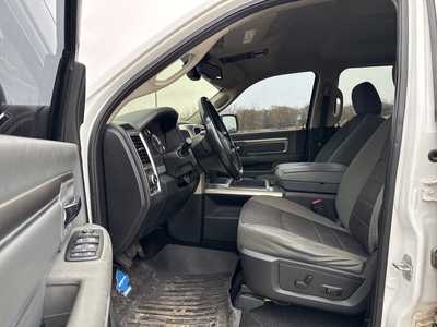 2014 RAM 1500 Crew Cab, $14990. Photo 6