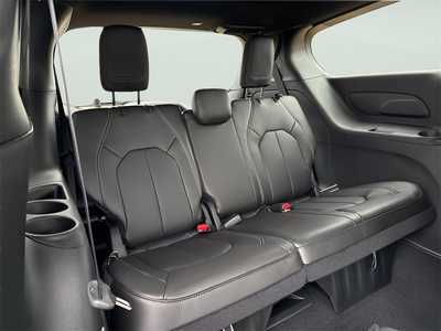 2026 Chrysler Pacifica, $43340. Photo 12