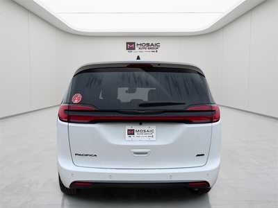 2026 Chrysler Pacifica, $43340. Photo 6
